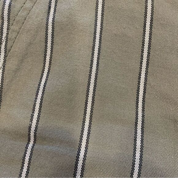American Eagle Olive Green pin stripe Cropped Pants Size 4 - Picture 7 of 10